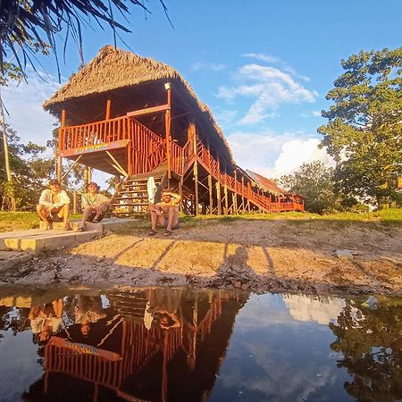 Casa Kukama Lodge Икитос Екстериор снимка
