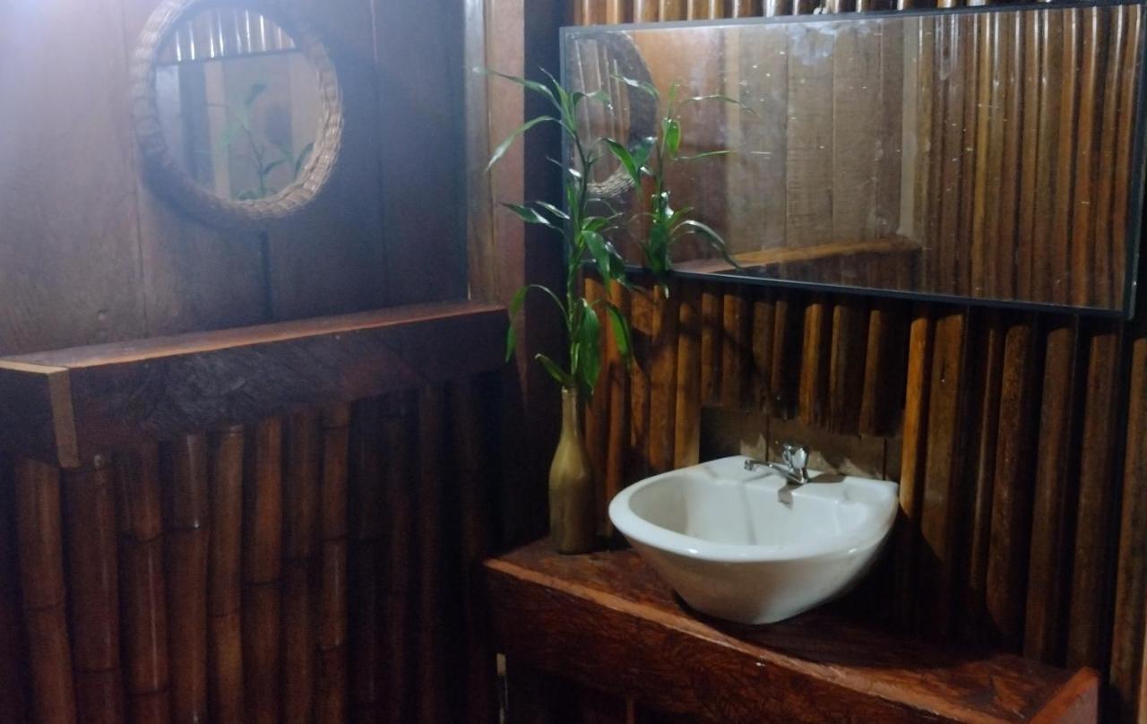 Casa Kukama Lodge Икитос Екстериор снимка
