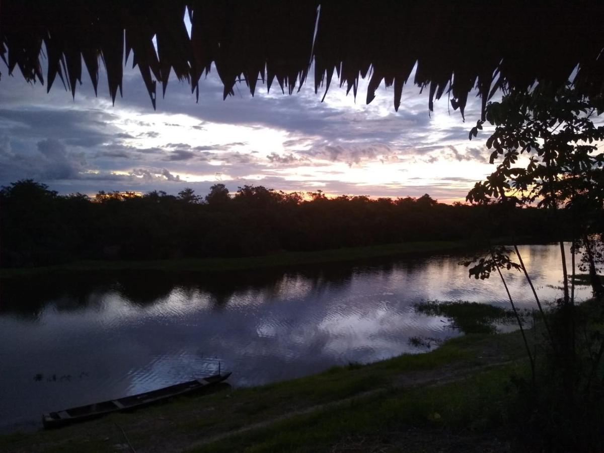Casa Kukama Lodge Икитос Екстериор снимка