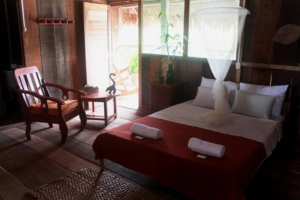 Casa Kukama Lodge Икитос Екстериор снимка